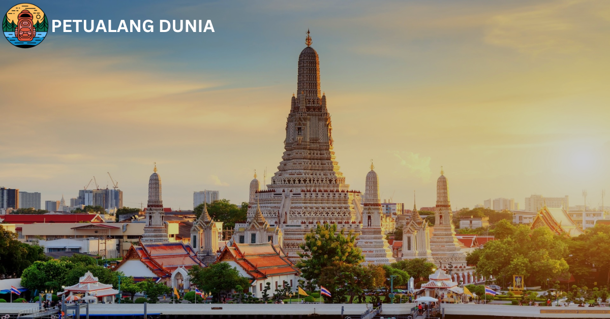 Wat Arun - Petualang Dunia