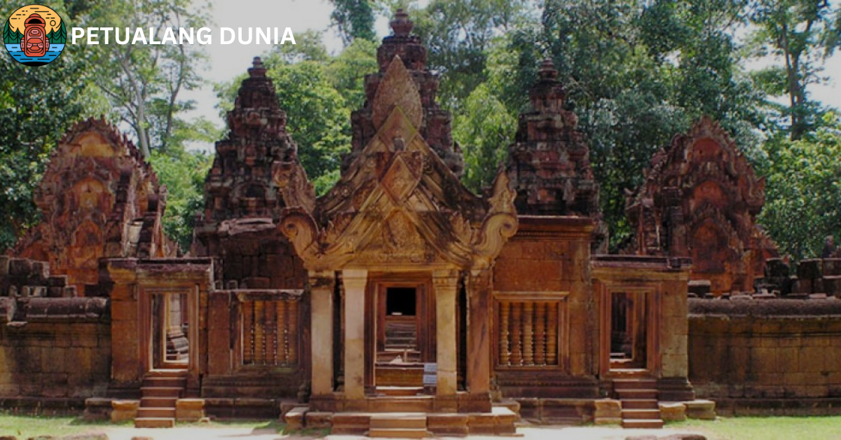 Banteay Srei - Petualang Dunia
