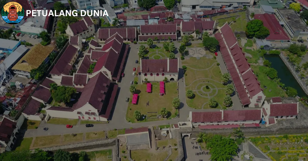 Benteng Rotterdam - Petualang Dunia