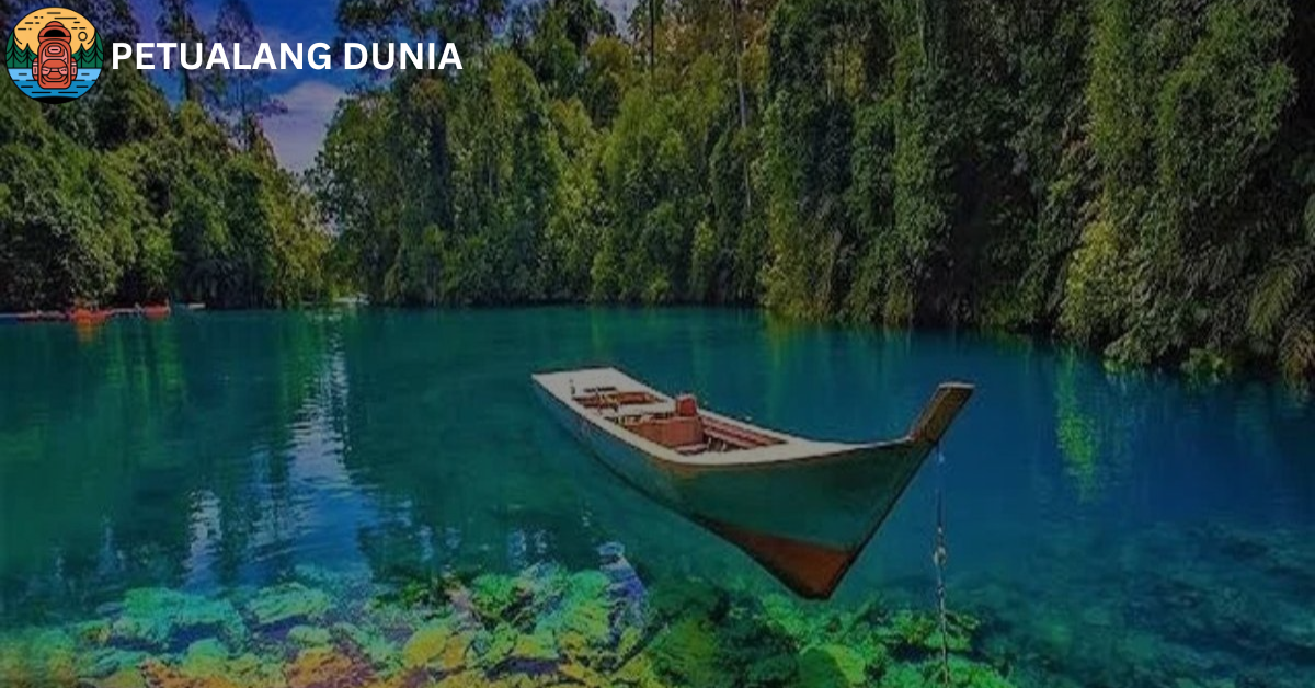 Danau Labuan Cermin - Petualang Dunia