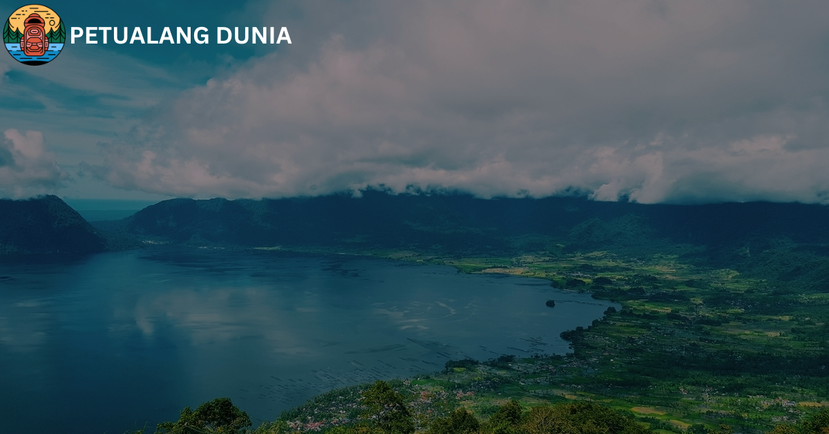 Danau Maninjau - Petualang Dunia
