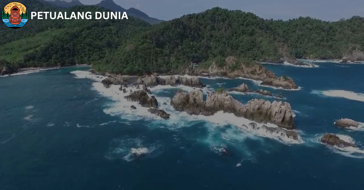 Pantai Gigi Hiu - Petualang Dunia
