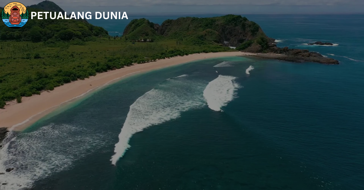 Pantai Mawi - Petualang Dunia